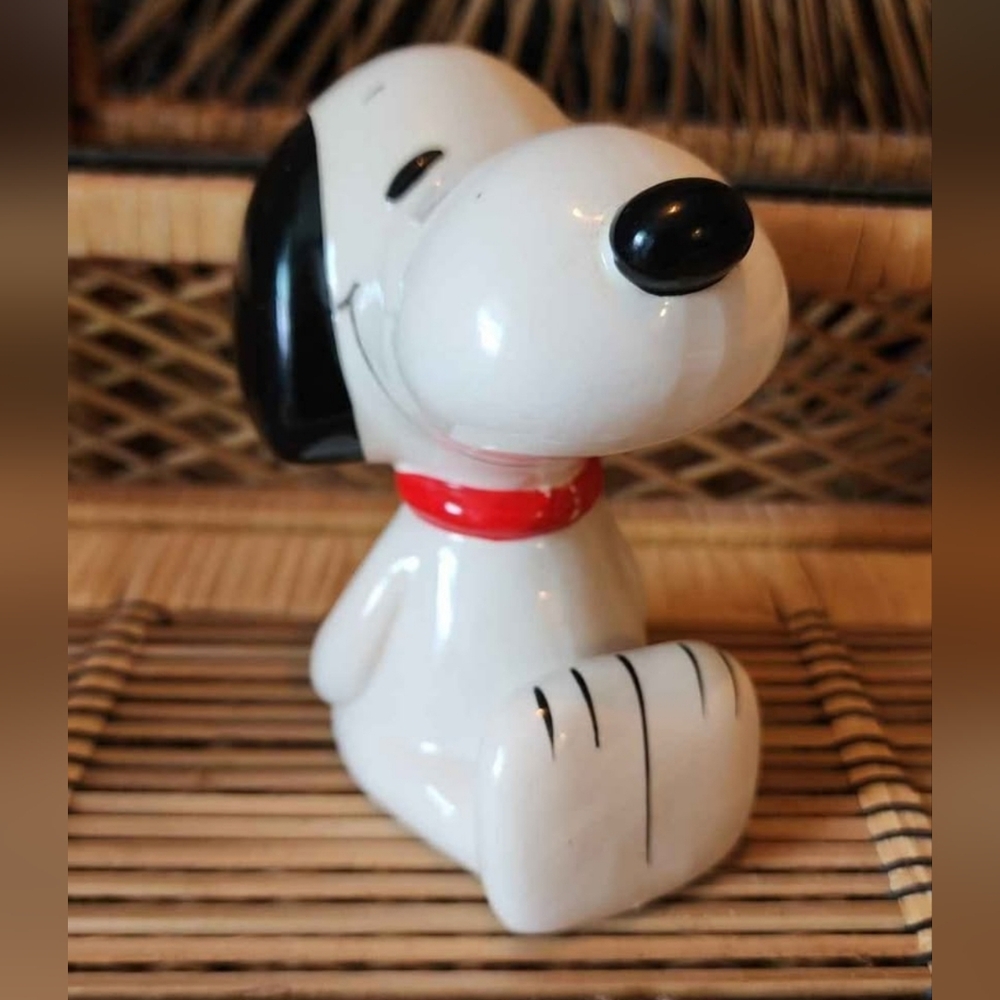 Vintage Snoopy Coin Bank